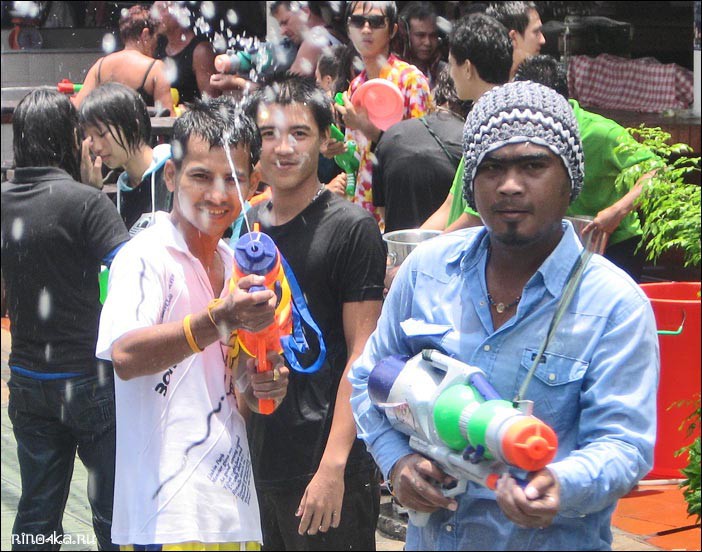 Сонгкран в Таиланде