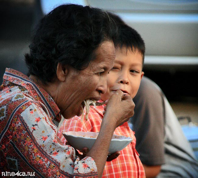 Блюда из лапши на Пхукете